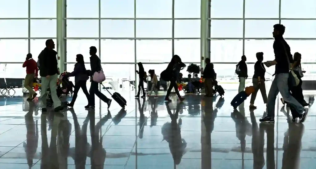 EARTH DAY TRAVEL: THE “DO LESS” AIRPORT ROUTINE THAT HELPS YOU BOARD CALMER