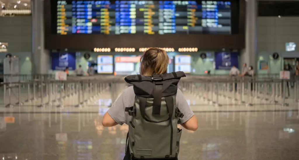 SOLO TRAVEL: HOW TO FIND CALM AT THE AIRPORT